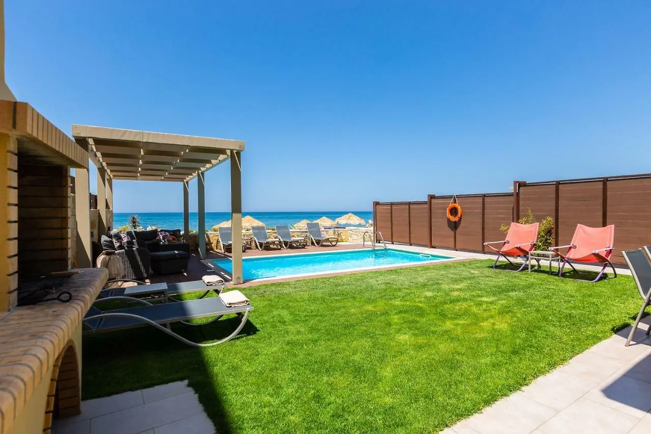 Espera Luxury Beach Front Residence With Pool & Bbq, By Thinkvilla Villa